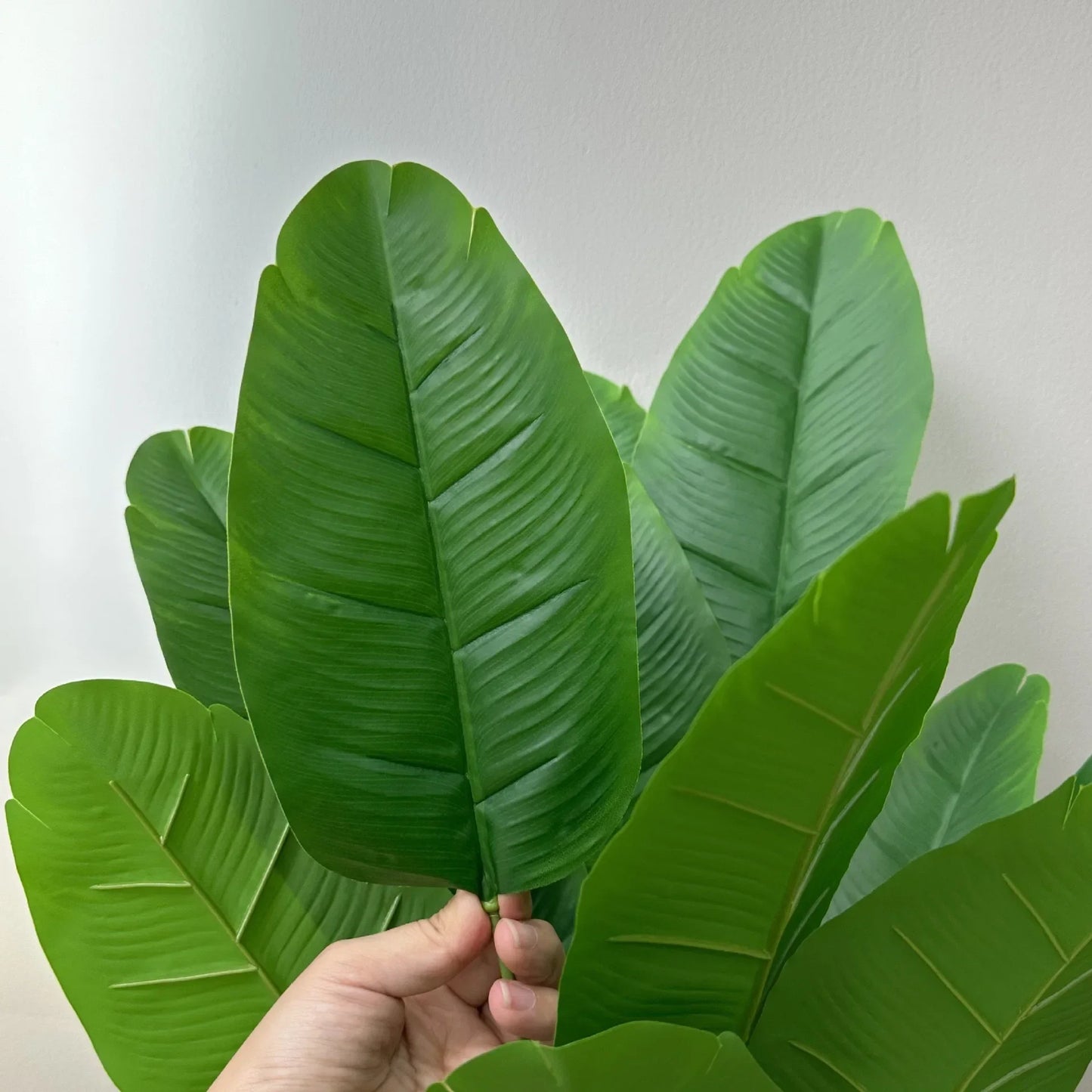 1pc 18 Leaves Artificial Plants Large Tropical Palm Tree Fake Banana Plants Leaves Real Touch for Home Garden Party Decor 2025